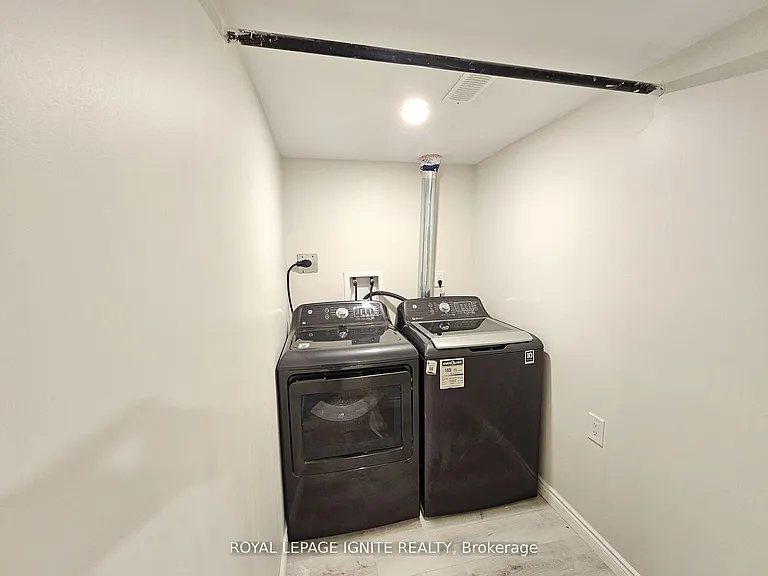 669 Sweetwater Cres #BASEMENT — Photo 11