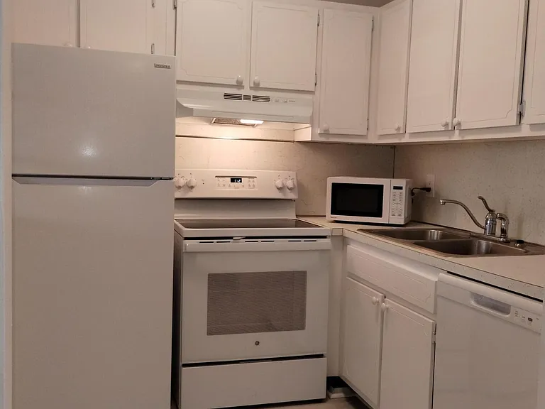 2880 Lake Osborne Dr #209 — Photo 8
