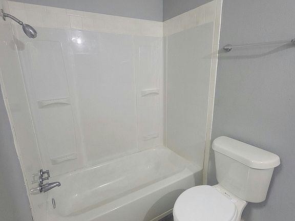 4th image of 225 W McDowell Rd #L2
