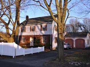 11 Poplar St, Gloucester, MA 01930
