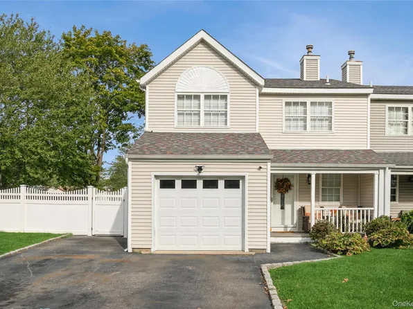 92 McKinney Street, Central Islip, NY 11722