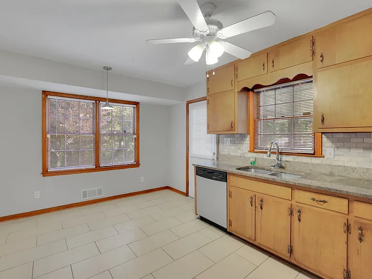 5055 Cascade Rd SW — Photo 16