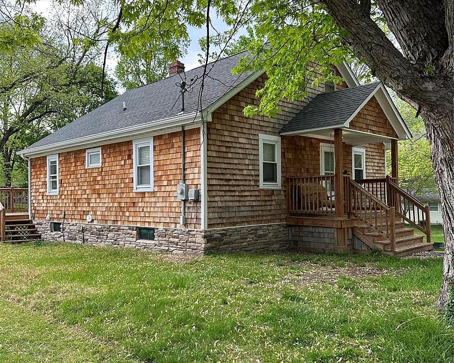 2nd image of 311 Pilgrim Ave