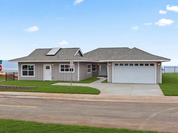 21 Oliona St, Makawao, HI 96768