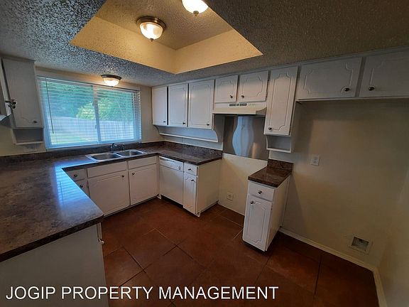5th image of 7813 Garza Ave