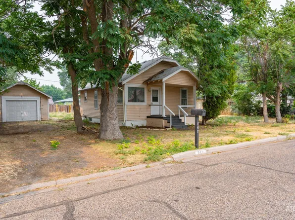 757 NW 2nd St, Ontario, OR 97914