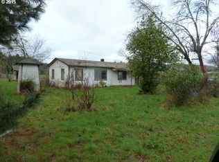 272 William St, Glide, OR 97443