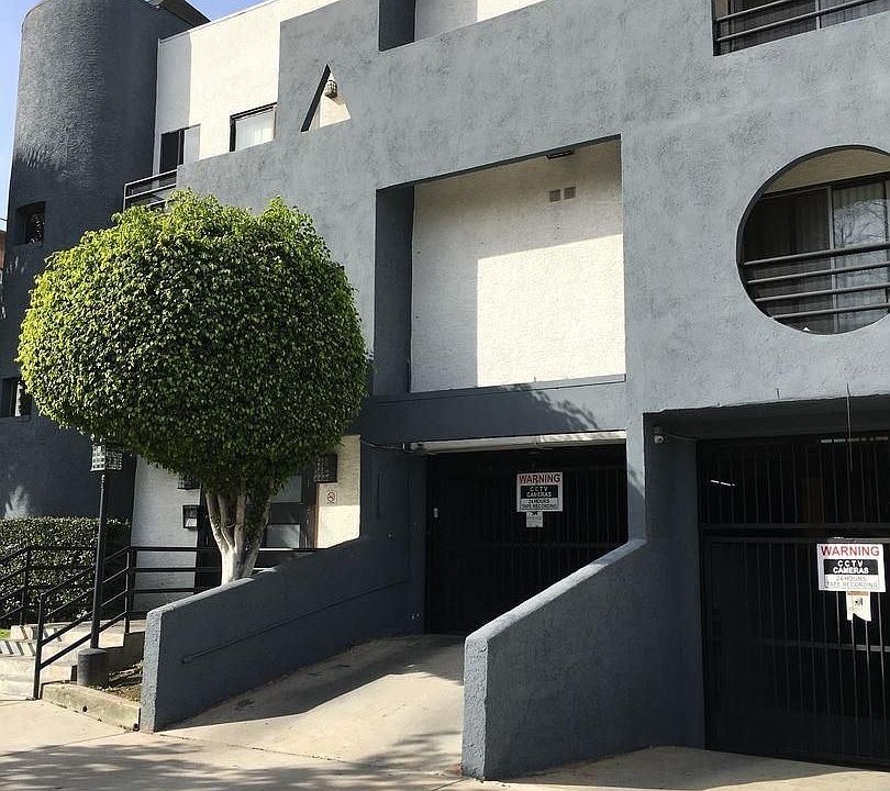 1st image of 827 S Wilton Pl APT 202