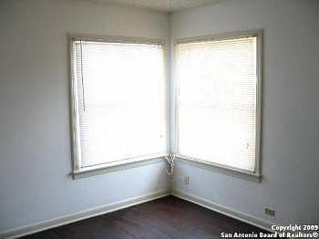 5th image of 236 Pamela Dr