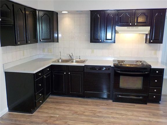 2nd image of 4319 Hyde Park Dr