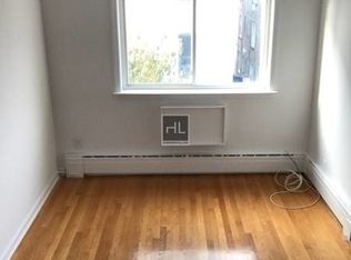 2540 45th St APT 3, Astoria, NY 11103