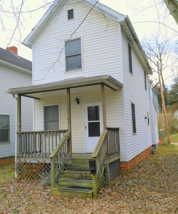 1st image of 315 7th St