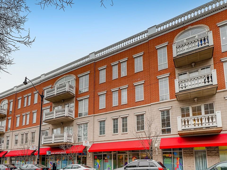 1st image of 2762 N Lincoln Ave APT 305