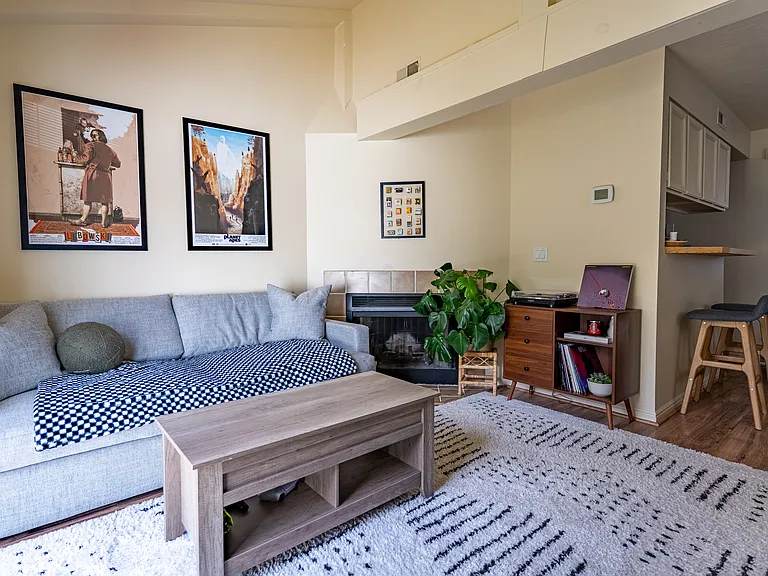 426 N Orchard Dr #17 — Photo 8