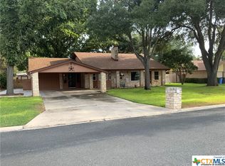 1612 Eastwood Dr, Seguin, TX 78155
