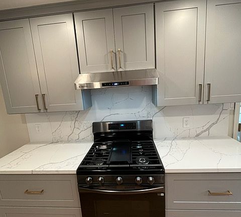 New gas range with oven and hood