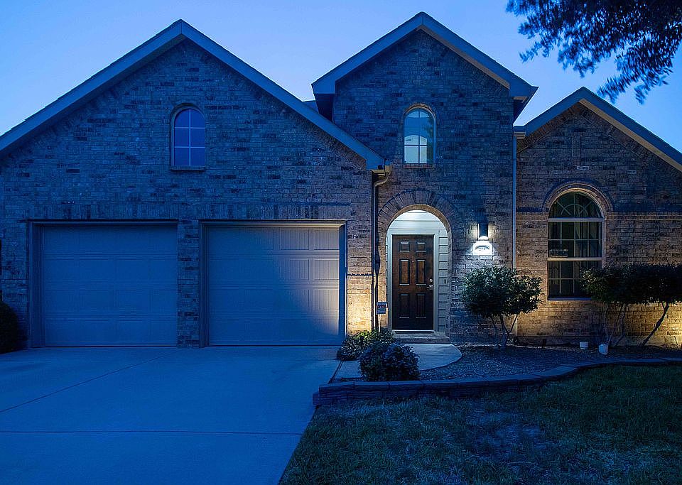 2nd image of 416 Hummingbird Dr
