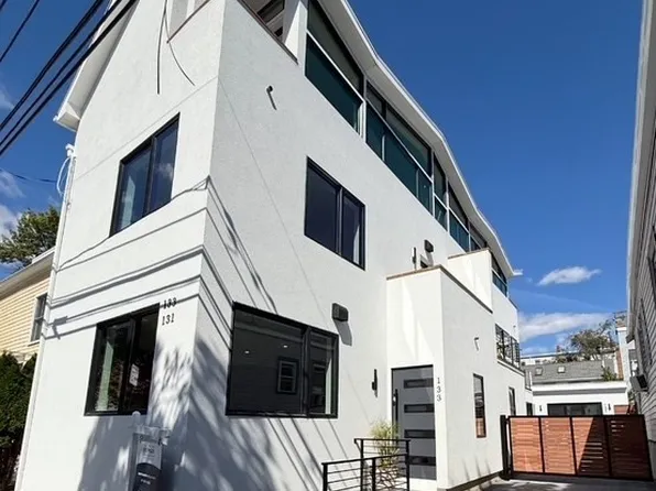 133 Charles St #133, Cambridge, MA 02141