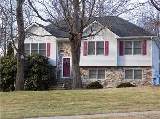 72 Tiffany Ln, Bristol, CT 06010