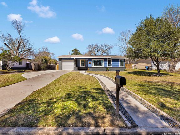 3rd image of 219 Bella Vista Dr.