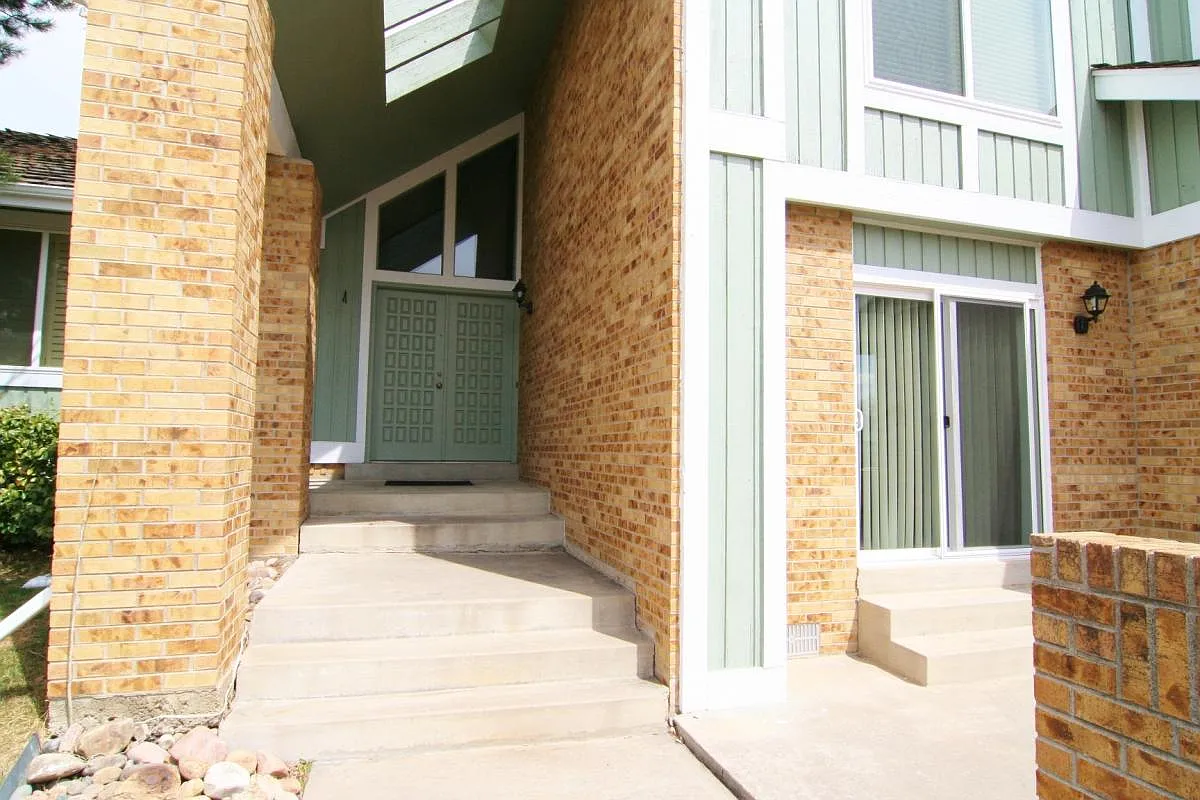 4 bed, 3631 sqft, $3,850 — Photo 3
