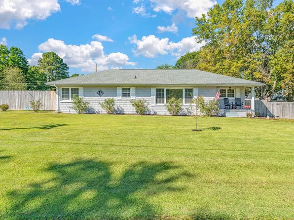 610 Bryant St, Etowah, TN 37331