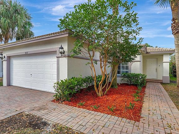 3rd image of 4558 SW 125th Lane