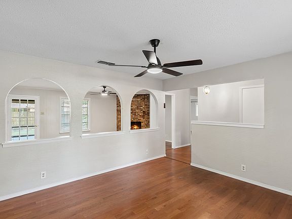 3rd image of 105 Wisteria Ct