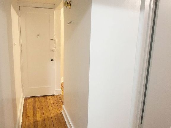5th image of 42-02 Ditmars Blvd #F2