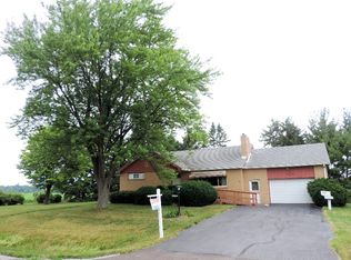 2467 Viola Dr, Bay City, MI 48706