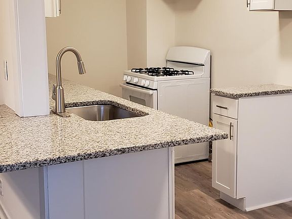 4th image of 1011 King Ave APT D