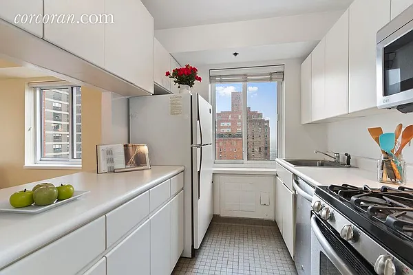 Sold by Corcoran | media 11