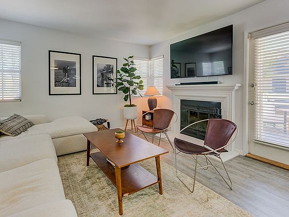4th image of 2915 N Texas St APT 221