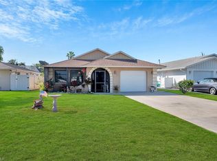 786 93rd Ave N, Naples, FL 34108