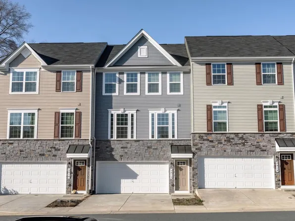 9816 Cedarmass Cir #1, Fredericksburg, VA 22408