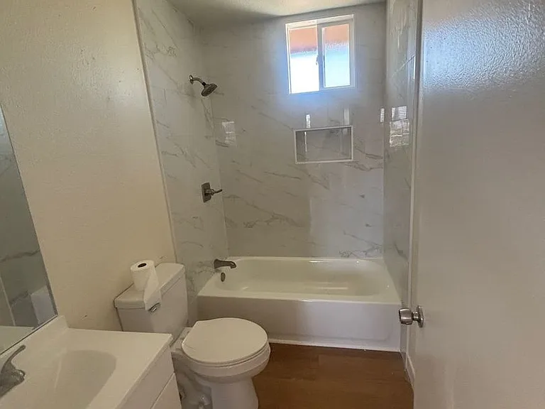 7160 N 53rd Ave — Photo 25