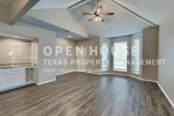 3604 Crestcreek Ct — Photo 3