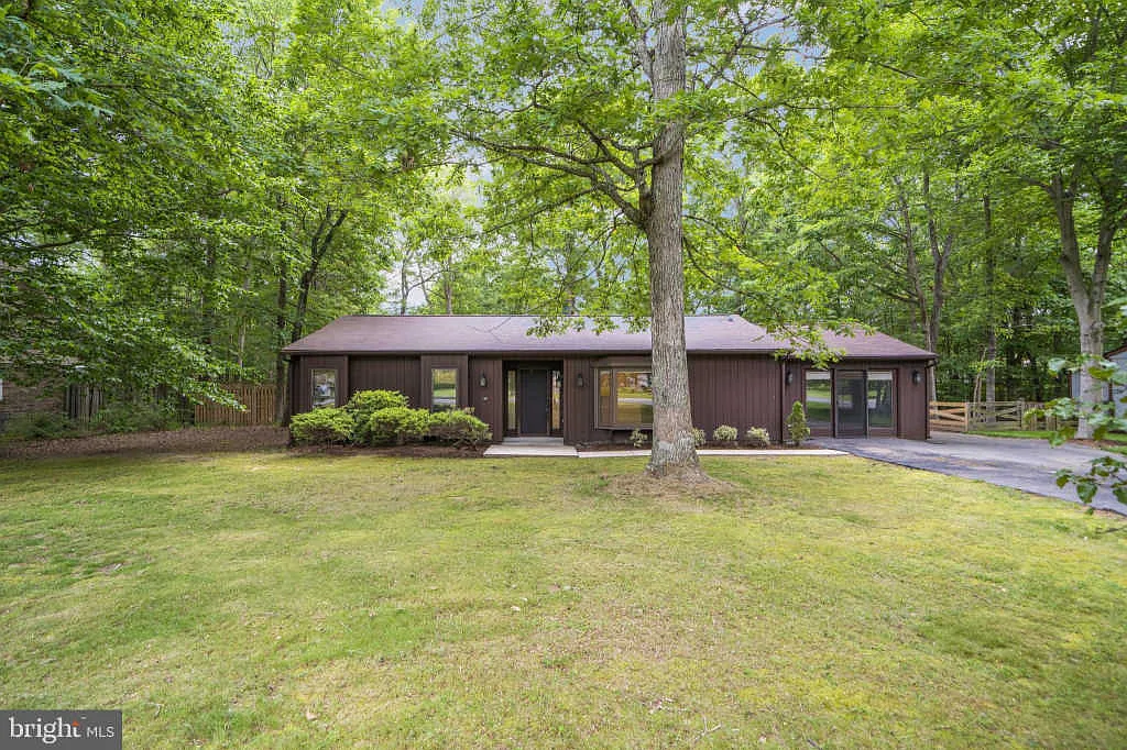 2925 Hunt Ct photo 1
