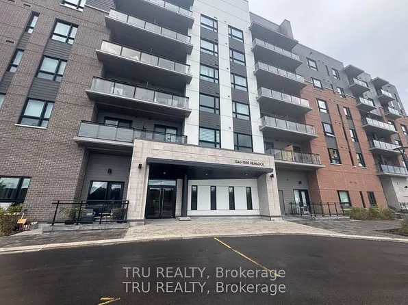 1350 Hemlock Rd #417, Ottawa, ON K1K 5C2