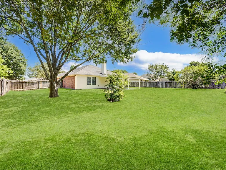 21611 Country Club Green Way — Photo 40
