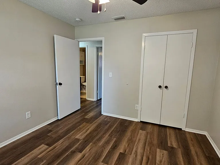 213 Melinda Dr — Photo 32