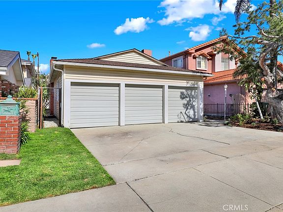 2nd image of 7839 W 80th St