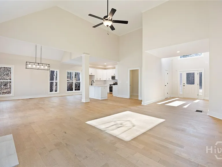 360 Ansley Dr — Photo 7