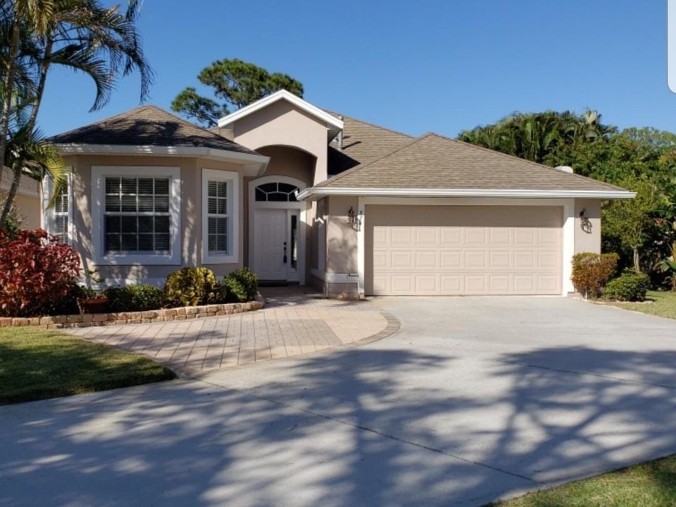 1st image of 876 Suntree Woods Dr