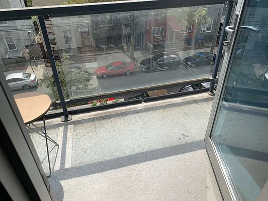 Rented by Flatiron Real Estate Advisors LLC | media 16