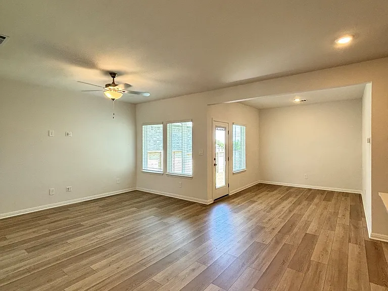 116 Maple Hedge Rd — Photo 7