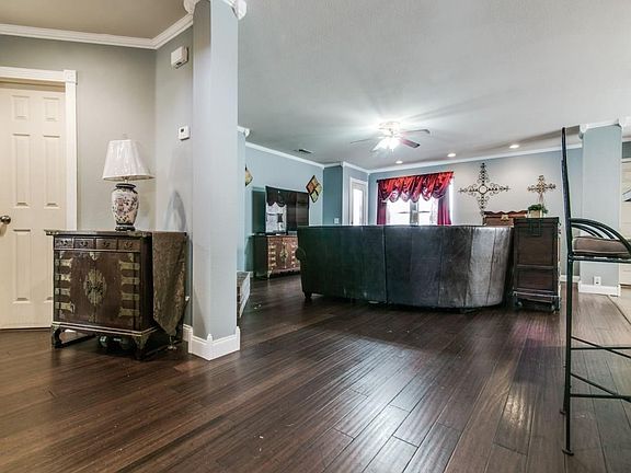4th image of 124 Sandy Ln