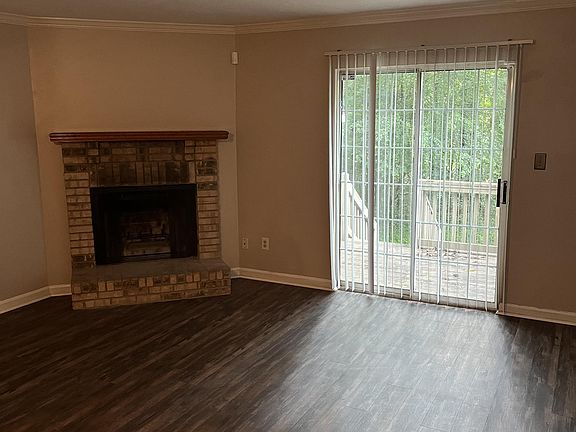 4th image of 1567 Jacks Dr Unit 1-B