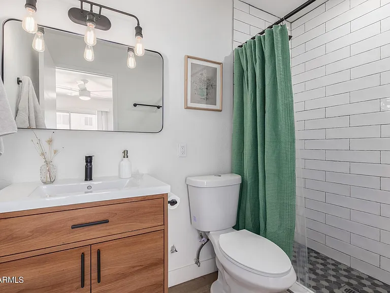 8241 N Central Ave #13 — Photo 14