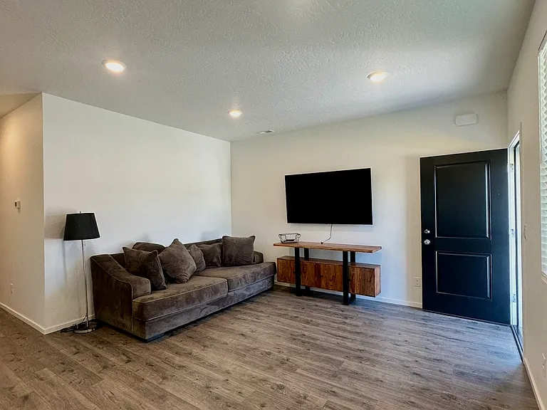 5282 E Norma Ave — Photo 3